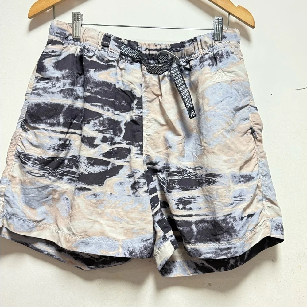 Nike Black and White Men's Shorts